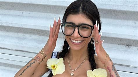 mia kalipha porno|Vidéos Porno de Mia Khalifa 